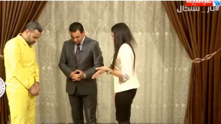 Σκλάβα του σεξ συναντά τον τζιχαντιστή που την βίασε και λιποθυμά - Βίντεο