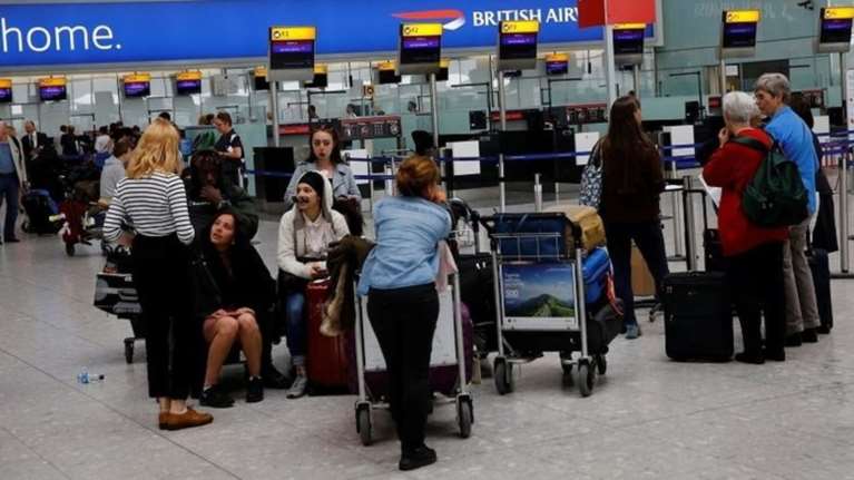 Με ηλεκτρονική άδεια το ταξίδι στη Βρετανία μετά το Brexit