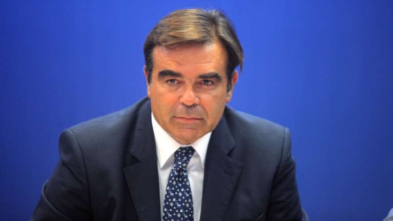 Στην Άγκυρα την Παρασκευή ο Μ. Σχοινάς για συνομιλίες για το προσφυγικό