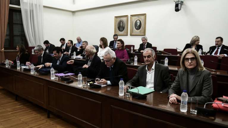 Novartis: Μετ&#39; εμποδίων η κατάθεση Μανιαδάκη στην Προανακριτική Επιτροπή