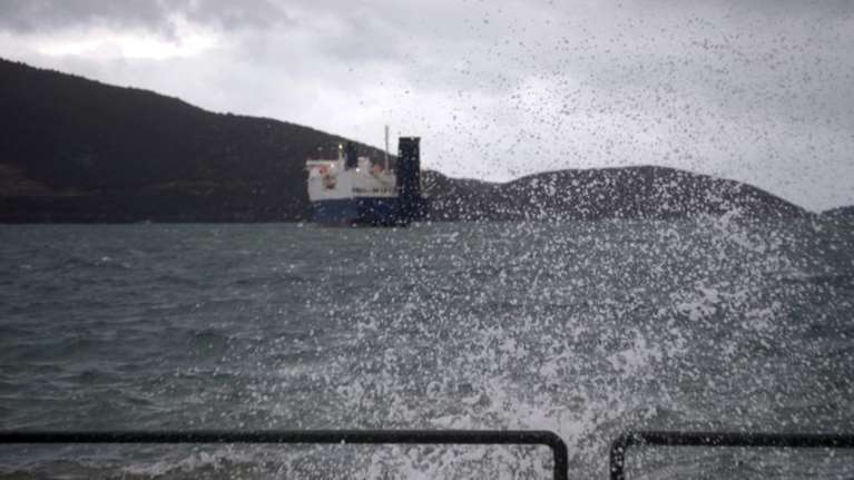 Πήρε κλίση το πλοίο ανοιχτά της Λέσβου, διασώθηκε το πλήρωμα