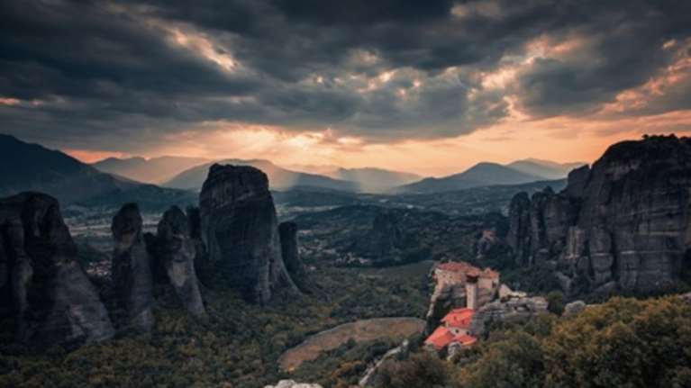Μια φωτογραφία των Μετεώρων πρώτη σε διεθνή διαγωνισμό