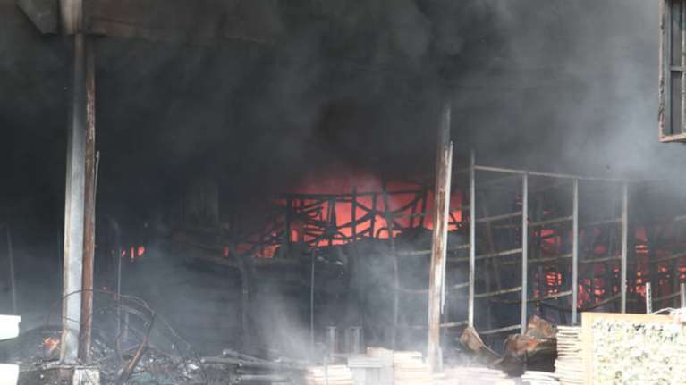 Τραγωδία σε hot spot Μυτιλήνης: Κάηκε γυναίκα σε κοντέινερ