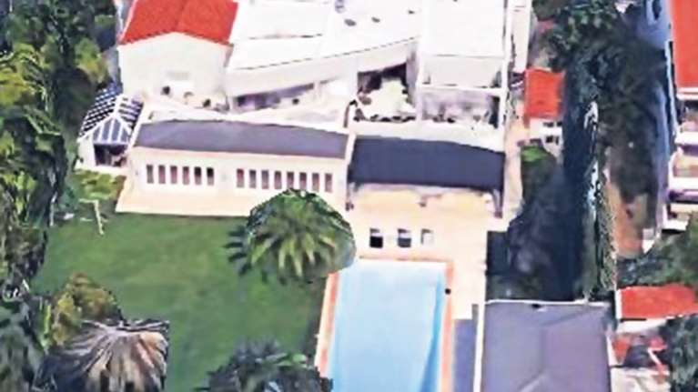 Στο &quot;σφυρί&quot; η πολυτελής βίλα Λυμπέρη - Μακρή