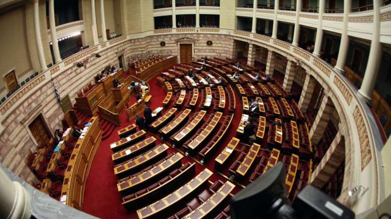 Αντισυνταγματικός ο φόρος για υποχρεωτικό 30% στις e-πληρωμές