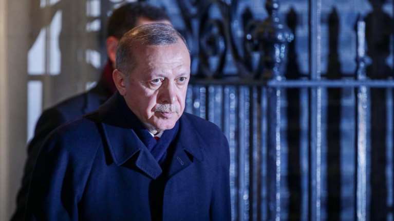 Ο Ερντογάν τα βάζει και με τον ΣΥΡΙΖΑ: Έδωσε καταφύγιο σε τρομοκράτες