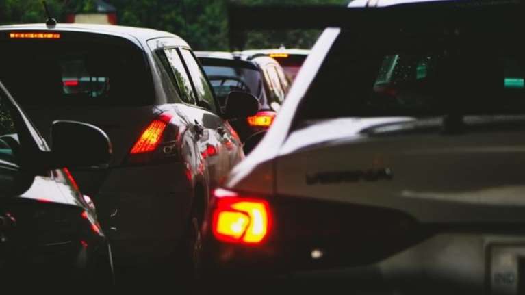 Χάος στους δρόμους: Μποτιλιάρισμα στον Κηφισό λόγω τροχαίου