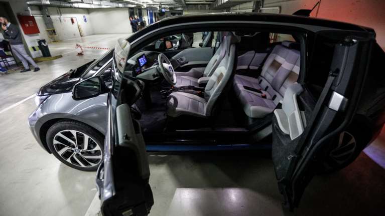 Βουλή: Αυτό είναι το γκαράζ ηλεκτρικών αυτοκινήτων [εικόνες]