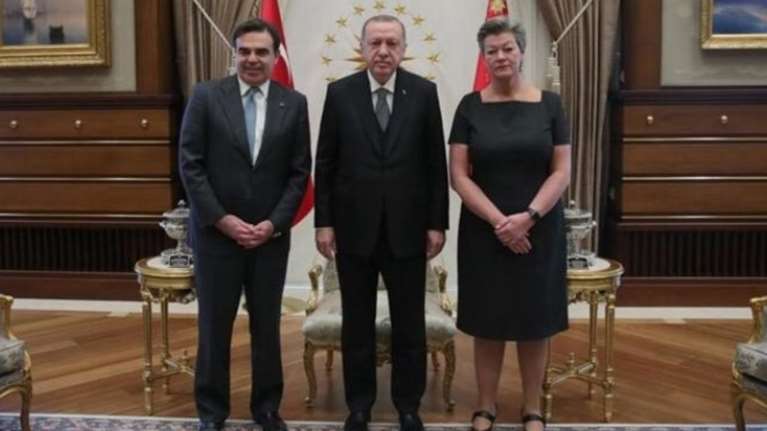 Ο Μαργαρίτης Σχοινάς με τον Ερντογάν για το μεταναστευτικό