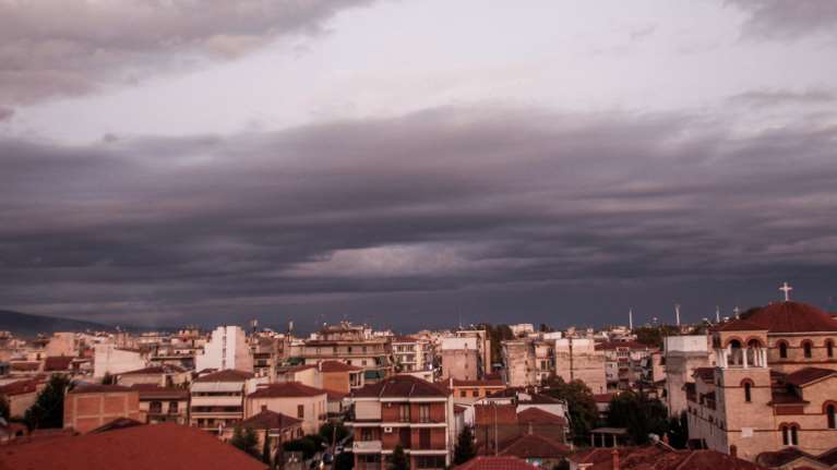 Καιρός: Συννεφιά με το θερμόμετρο στους 19 βαθμούς