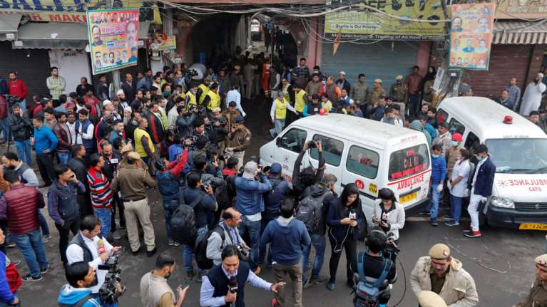 Τραγωδία στην Ινδία: 43 νεκροί από πυρκαγιά σε εργοστάσιο