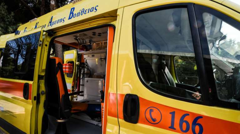 Καστοριά: Νεκρός μετανάστης - Παρασύρθηκε από τουριστικό λεωφορείο