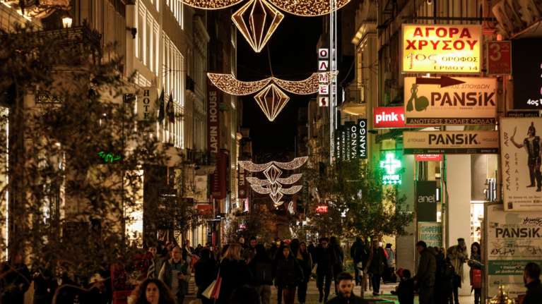 Εορταστικό ωράριο: Ξεκινά την Πέμπτη στην Αθήνα