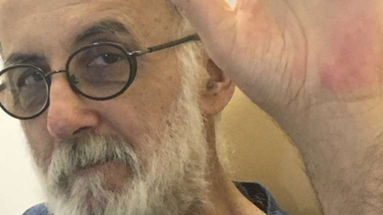 Θάνος Μικρούτσικος: Το συγκινητικό μήνυμα μέσα από το Νοσοκομείο