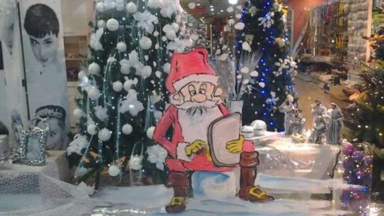 Καρδίτσα: Η πιο ωραία στολισμένη βιτρίνα δεν θα πληρώσει τέλη