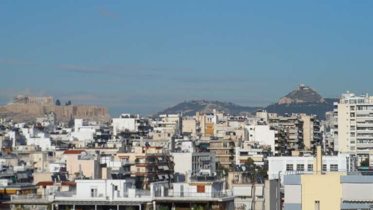 Γονική Παροχή: Πώς υπολογίζεται ο φόρος, τι πρέπει να πληρώσετε - Πότε υπάρχει απαλλαγή