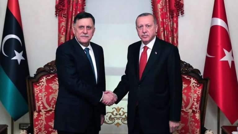 TAZ: Η Τουρκία «διέπραξε πραξικόπημα» με τη Λιβύη