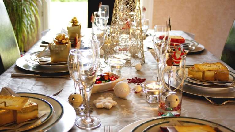 ΕΦΕΤ: Τι να προσέξετε στις αγορές τροφίμων τα Χριστούγεννα