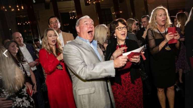 Εταιρία-όνειρο: Εδωσε μπόνους 10 εκατ. δολάρια σε εργαζόμενους [εικόνες]