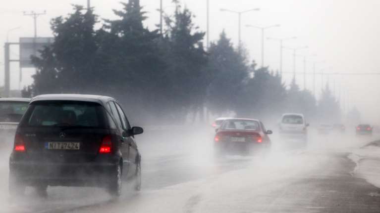 Επιμένει η «Διδώ» με βροχές και καταιγίδες και την Πέμπτη