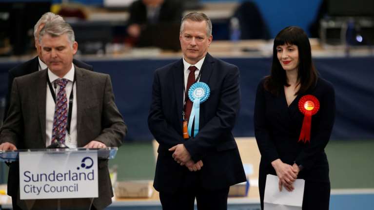 Έκπληξη: Στους ηττημένους Εργατικούς οι πρώτες δυο έδρες