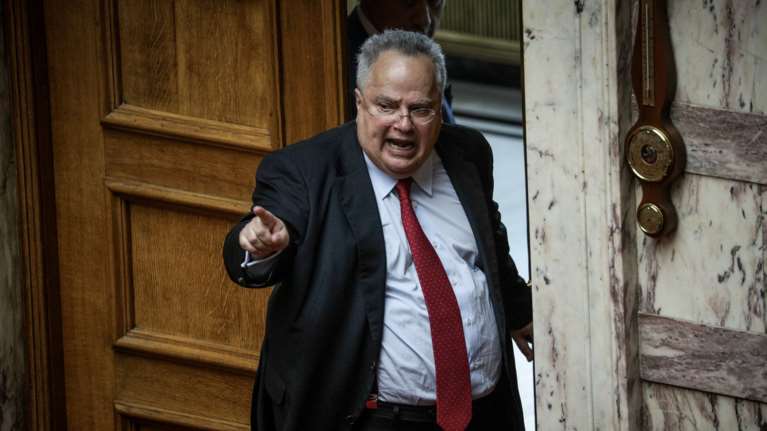 Κοτζιάς για Μητσοτάκη: Δεν με γουστάρει και με κουτσομπολεύει σε ξένους