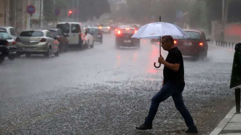 Meteo: Ερχονται βροχές, καταιγίδες και χαλάζι στα βόρεια - Έντονα φαινόμενα σε Αν. Μακεδονία και Θράκη