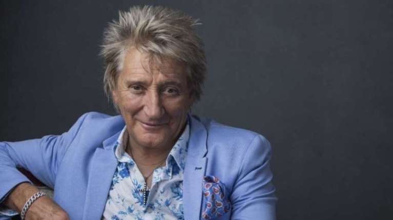 Ροντ Στιουαρτ: Πρώτος στα τσαρτς με συγχαρητήρια στον Μπόρις Τζόνσον