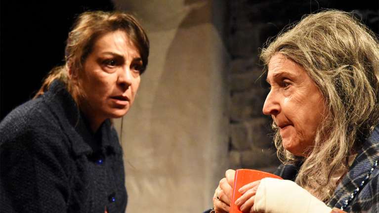 Η βασίλισσα της ομορφιάς ανεβαίνει στη σκηνή