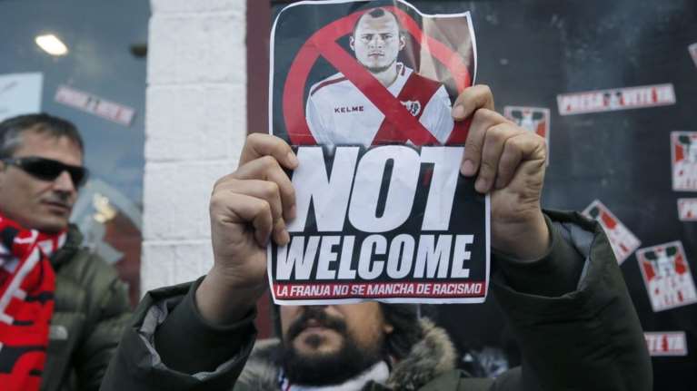 Διεκόπη αγώνας στην Ισπανία: «Είσαι ναζί» φώναζαν σε παίκτη [εικόνες]