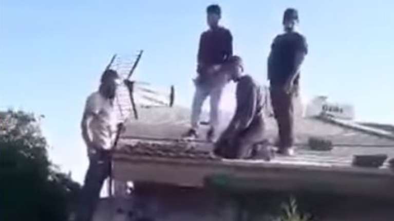 Λεμεσός: Εργάτες επιδιόρθωσαν αφιλοκερδώς στέγη άπορης οικογένειας