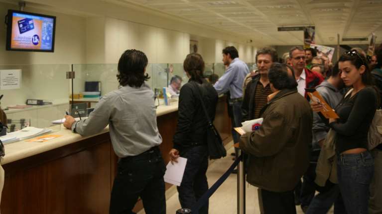 Κοινωνικό μέρισμα: Μπάχαλο με τους γονείς των ΑΜΕΑ