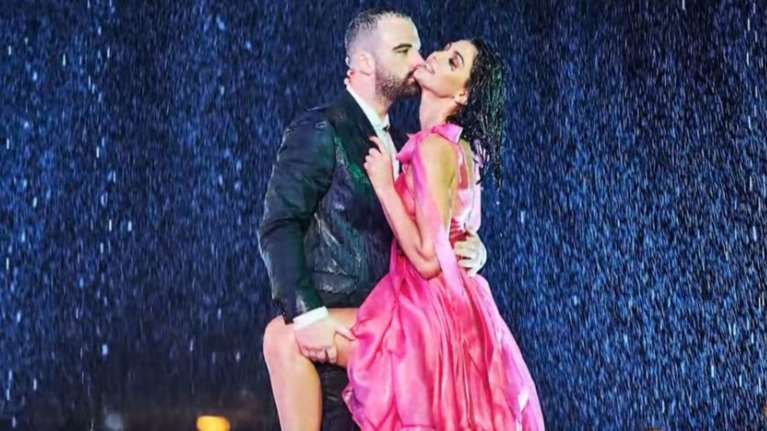 GNTM: Τα πρώτα πλάνα του τελικού και οι σύντροφοι των φιναλίστ [βίντεο]