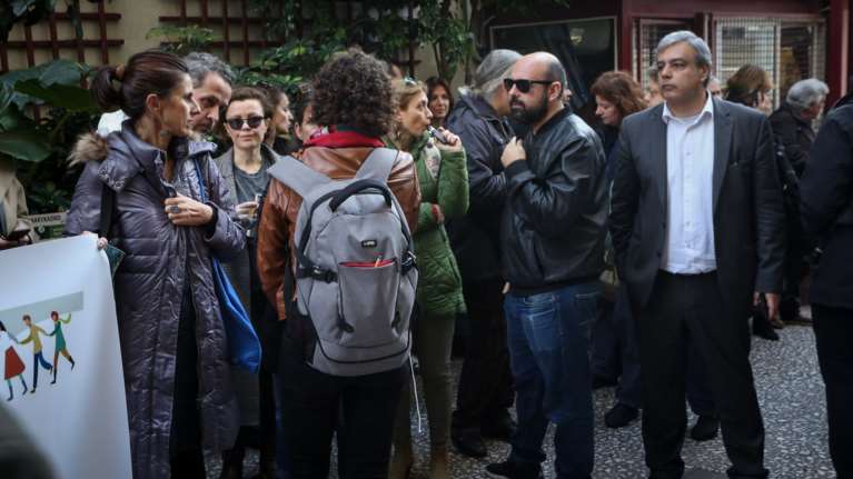 Όλος ο ΣΥΡΙΖΑ έξω απο το ΥΠΠΟΑ για τα αρχαία της Θεσσαλονίκης