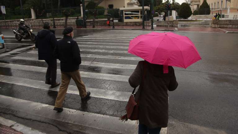 Ζέστη με συννεφιές και βροχές σήμερα σε όλη την Ελλάδα