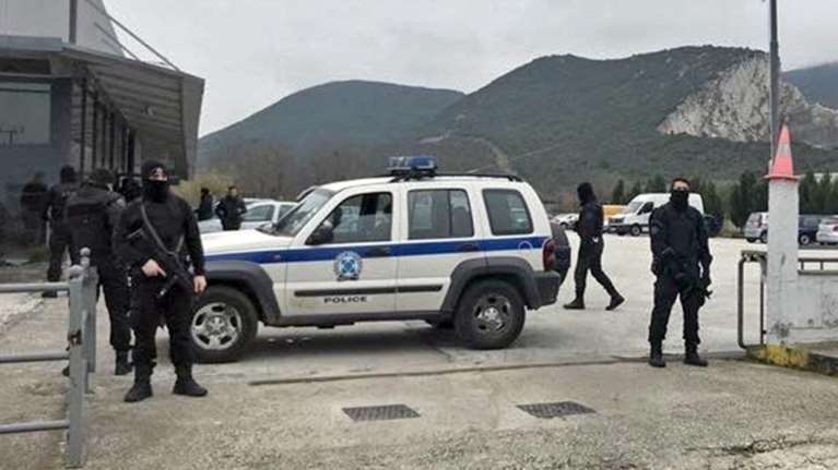 Στα ίχνη των ληστών με τις μάσκες πολιτικών αρχηγών η ΕΛΑΣ