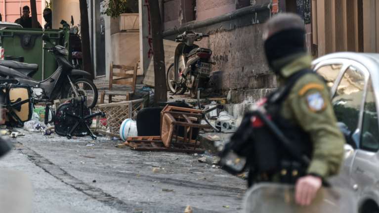 Με 6 ερωτήματα απάντησε στον Τσίπρα ο Πέτσας για το Κουκάκι