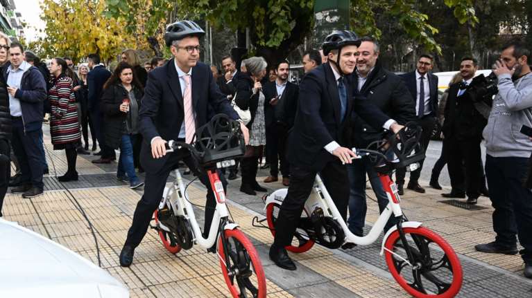 Με ηλεκτρικά ποδήλατα οι μετακινήσεις των υπαλλήλων του Υπ. Περιβάλλοντος