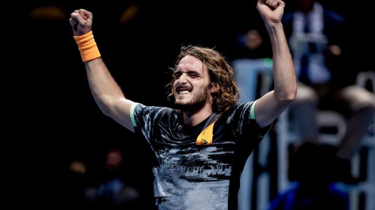 Στον τελικό του Αμπου Ντάμπι ο Τσιτσιπάς - Κέρδισε τον Τζόκοβιτς