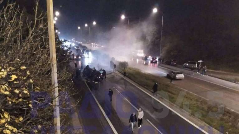 Θεσσαλονίκη: Δύο νεκροί μετά από μετωπική στη Μουδανιών - Vid