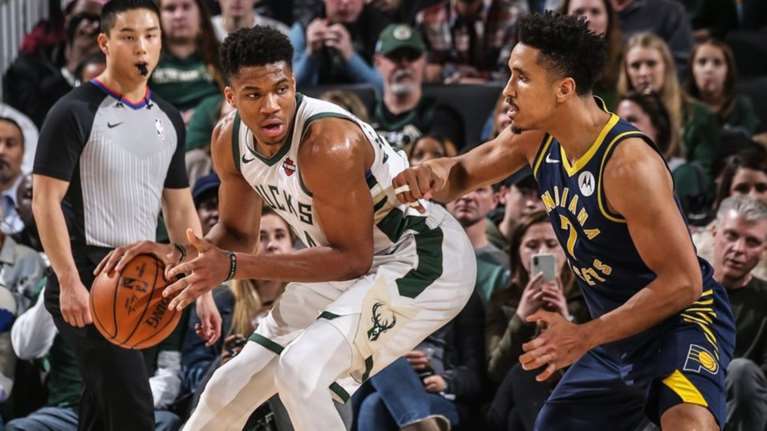 Αντετοκούνμπο: Απίστευτη αντίδραση παιδιού όταν του κάνει δώρο [βίντεο]