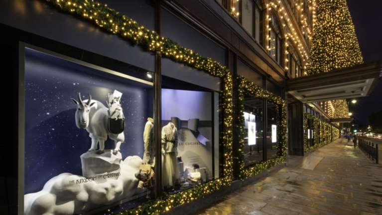 Αυτές είναι οι πιο πρωτότυπες και όμορφες Χριστουγεννιάτικες βιτρίνες