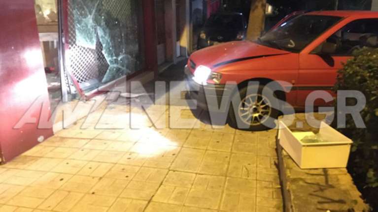 Δάφνη: Μπούκαραν σε κοσμηματοπωλείο με αυτοκίνητο [εικόνες]