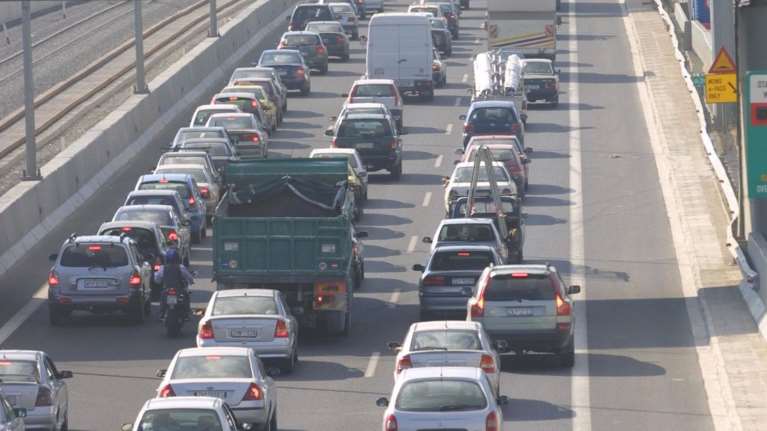 Αττική Οδός: Καραμπόλα με 6 οχήματα - Kαθυστερήσεις 30&#39;