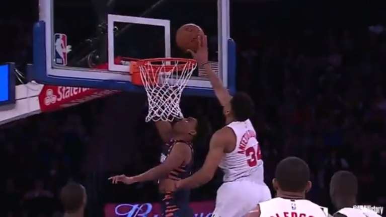 Αντετοκούνμπο: Στα best Χριστουγέννων της δεκαετίας στο NBA [βίντεο]