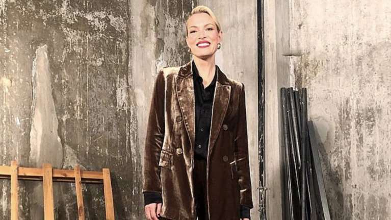 Η Βίκυ Καγιά και η τρυφερή φωτογραφία με τα παιδιά της