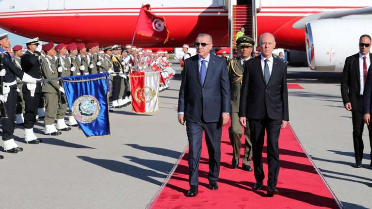 Προκλητικός Ερντογάν: Τι δουλειά έχει η Ελλάδα με τη Λιβύη;