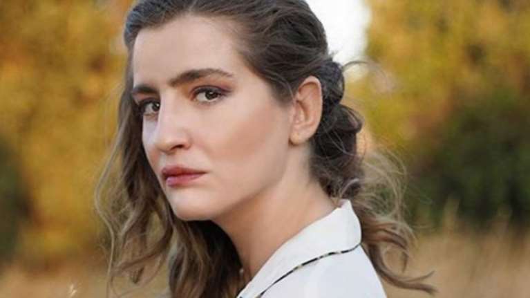 Η Μαρία Κίτσου κλείνει τα 44 και... αυτοτρολάρεται στο Facebook [εικόνες]