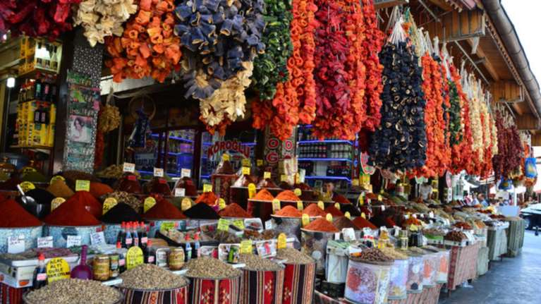 Φεύγουν από τον Εβρο για ψώνια στην Τουρκία και για το γιορτινό τραπέζι