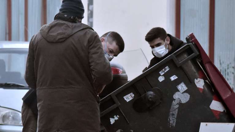 Ψάχνουν το τεμαχισμένο πτώμα στα Πετράλωνα (εικόνες)